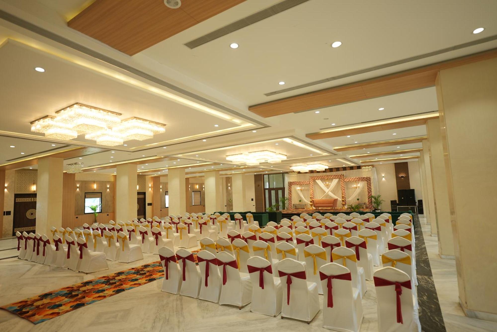 Palak Palace Hotels And Resort 博帕尔 外观 照片
